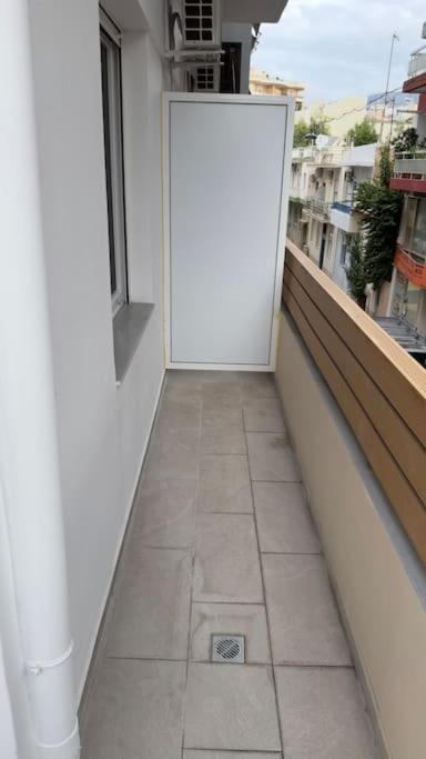 New Center Apartment Near Metro Athens Exterior photo